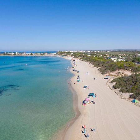 Vidamarina - Camere Al Mare Torre Lapillo Bagian luar foto
