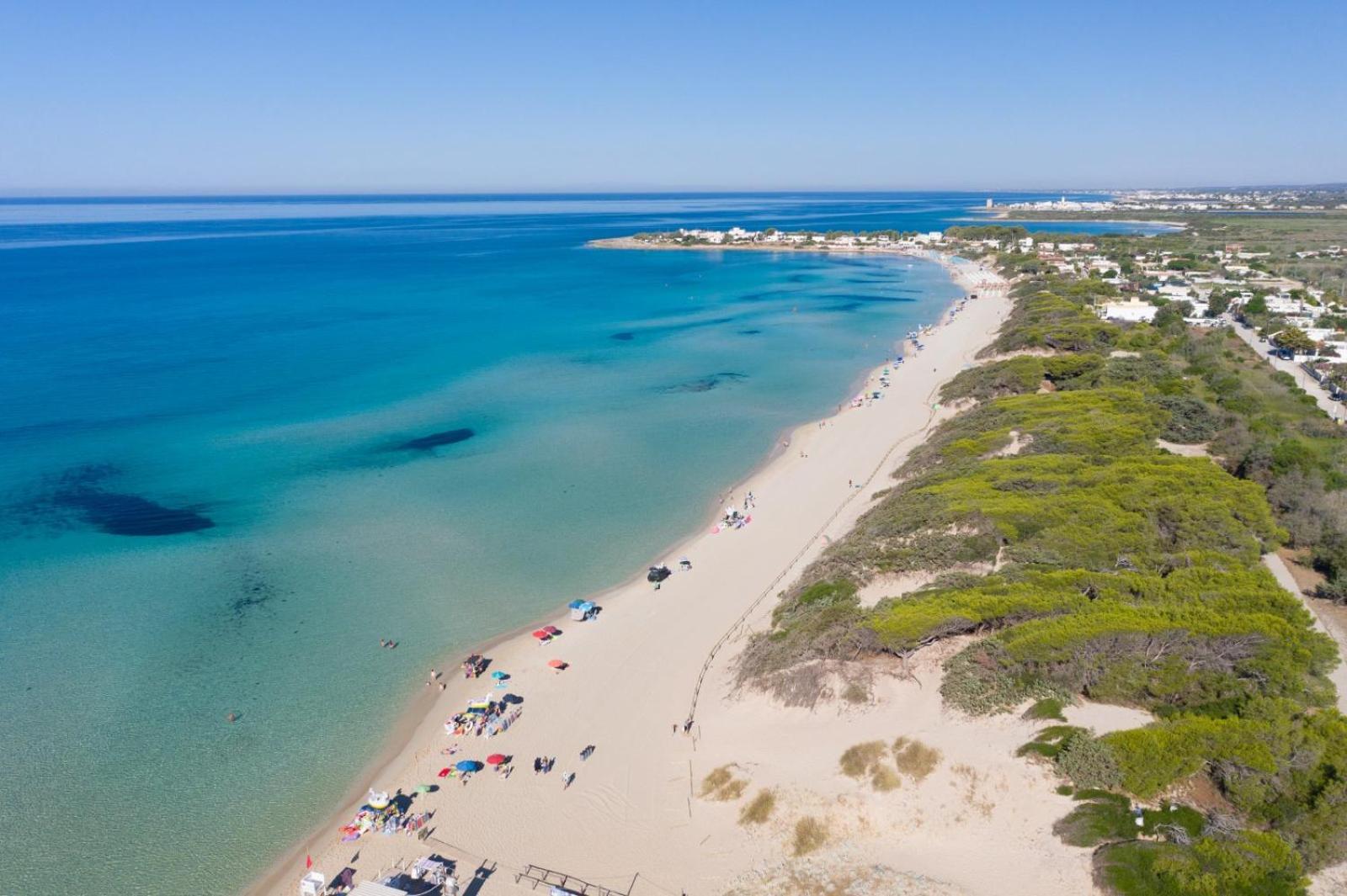 Vidamarina - Camere Al Mare Torre Lapillo Bagian luar foto