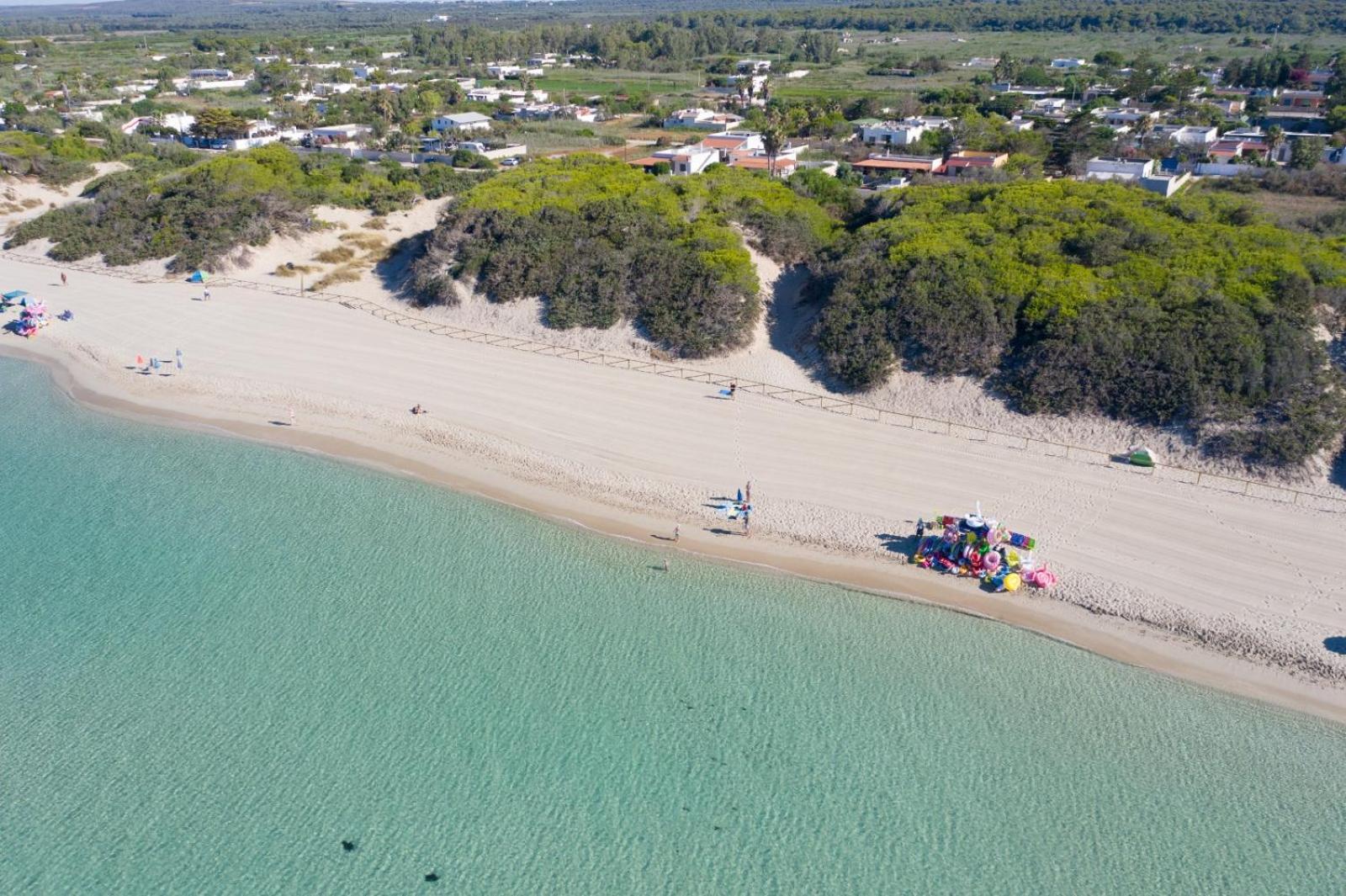 Vidamarina - Camere Al Mare Torre Lapillo Bagian luar foto